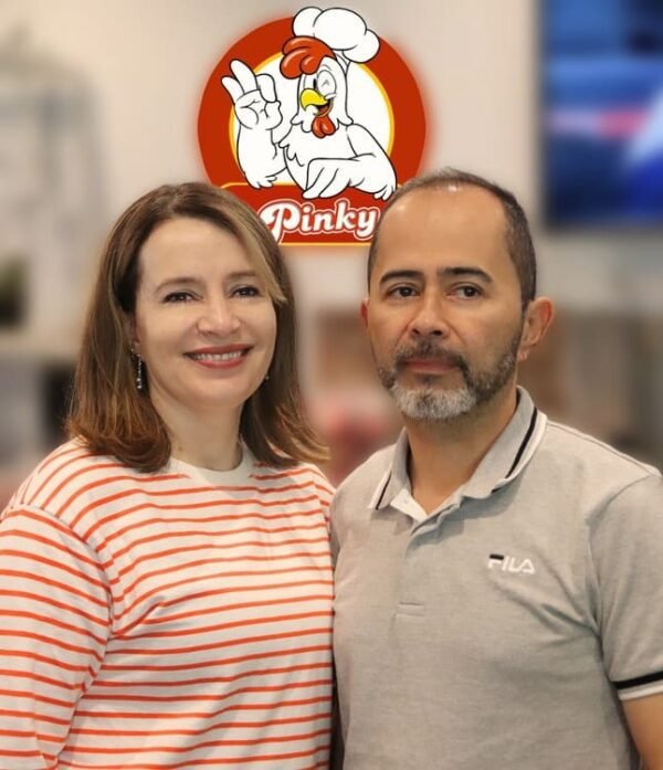 pollo-frito-pinky-sobre-nosotros-pareja-600x697
